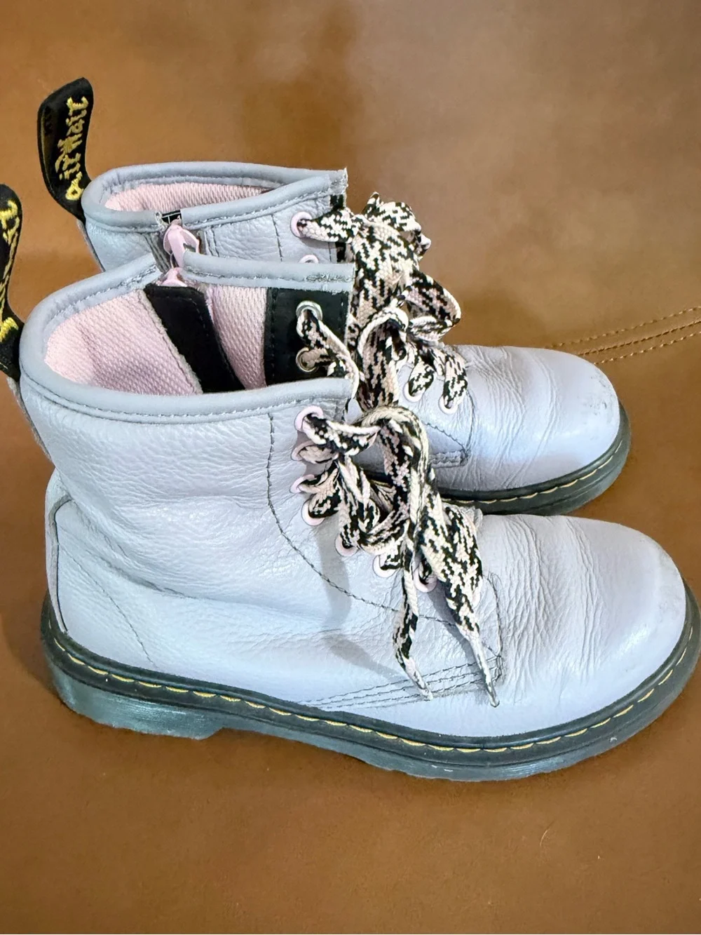 Dr. Martens Size 1 Light Lavender Leather Lace-Up Boots